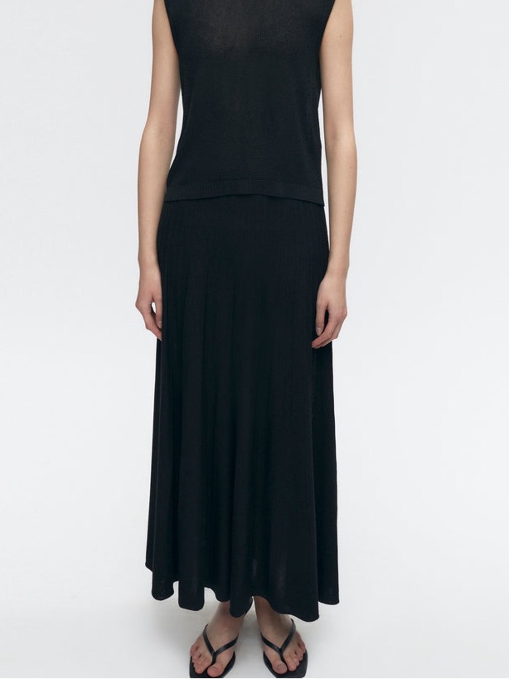 KOTN Gezira Knit Skirt - Picture 2 of 12